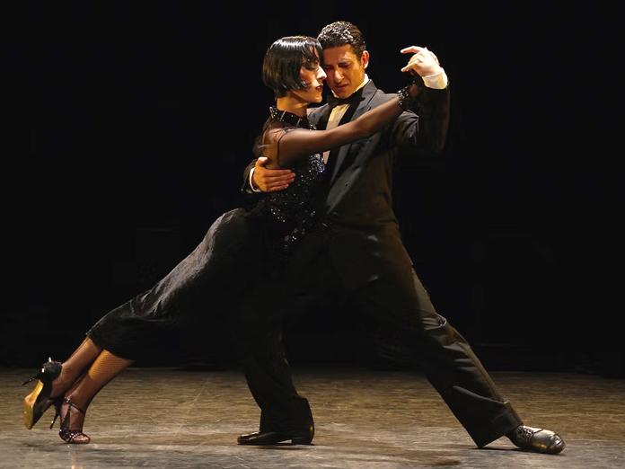 Forever Tango dancers image